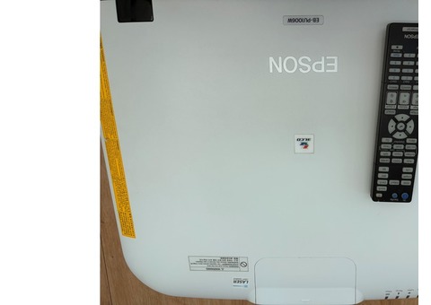Vidéoprojecteur EPSON EBPU1006W
