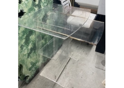 Bureau plexiglas