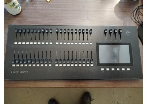 PupitreConsole ETC ColorSource 40