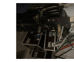 Vends 1 pied de levage ALT 550