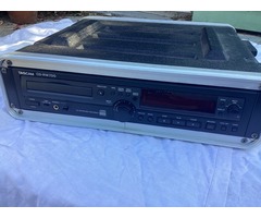 Enregistreur cd TASCAM RW 700