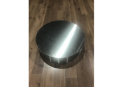Plateau en inox 5x6m encastrable en plaques et podium circulaire en inox