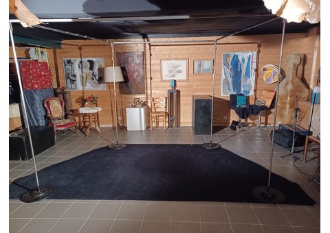 Vends espace scénique boite noire pour spectacles autonomes