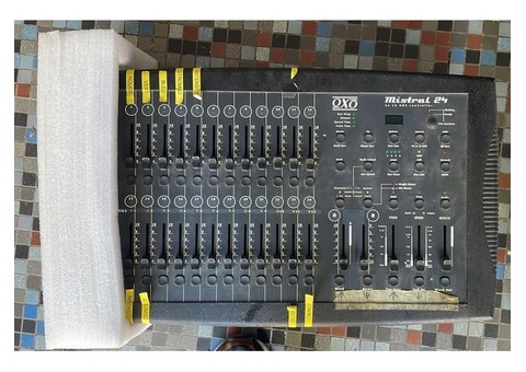 Console de contrôleur DMX pour éclairage scène