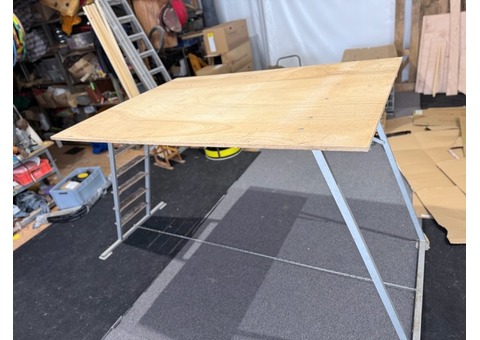 Structure scénique prototype 2 plateaux pliables Neuf jamais servi