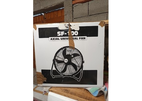 4 Ventilateurs spectacle pro Showtec SF100 Axial Universal Fan