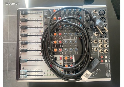 Console de mixage Behringer XENYX 1204USB