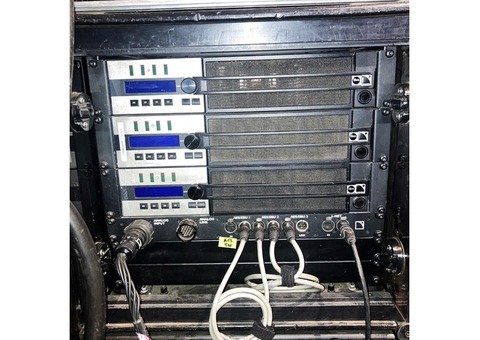 LA RAK AESEBU LAcoustics 3 Amplificateur Processeur 4 2000 W 15 000 unité 2 dispo