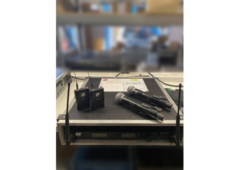 Récepteur double UHFD SHURE UR4D 2 UR1 2 UR2 2 280 unité 1 dispo