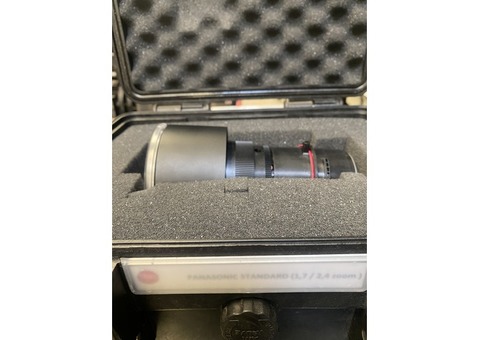 Objectif standard Panasonic pour PTDZ870 Ratio 1824 204 unité 1 dispo