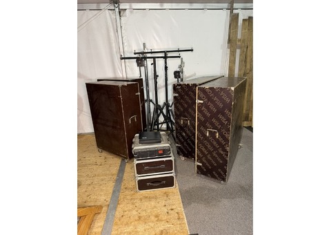 Petite régie lumière autonome complète PAR traditionnels dimmers DMXUSB