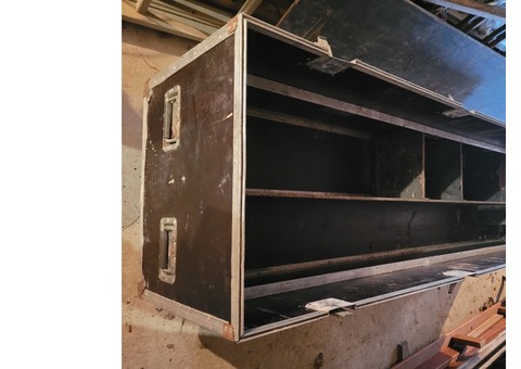 Fly case grand volume