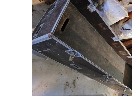 Fly case grand volume