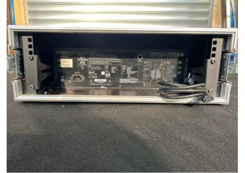 Boîtier de scène numérique Yamaha SB168ES