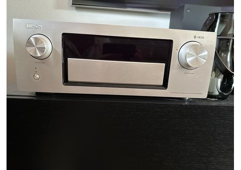 Amplificateur audiovidéo Denon AVRX6400H 112 canaux un des modèles haut de gamme de Denon