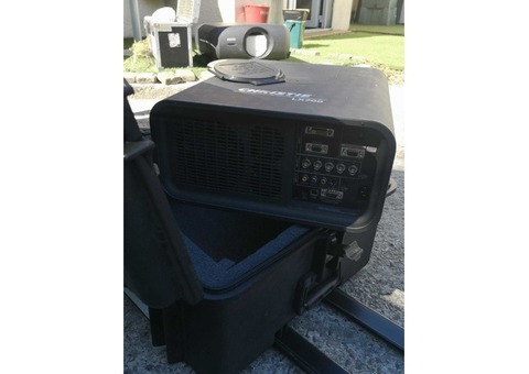 VIDÉOPROJECTEUR CHRISTIE LX700