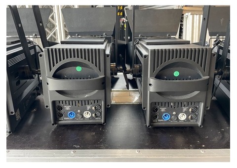 Contest Fresnel à LED COB 250 W blanc chaud