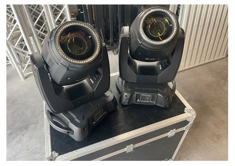 Projecteur asservies iB16R Hybrid Showtec