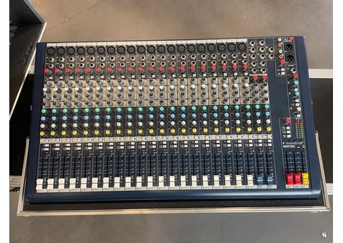 onsole de mixage analogique Soundcraft MPMi20