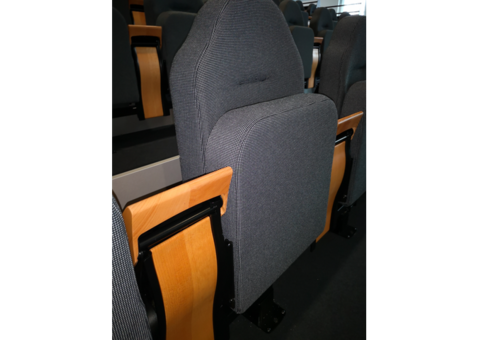 TRIBUNE 100 AUTOMATIQUE 2018