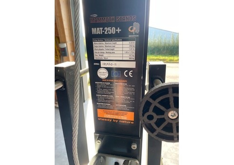 Pieds de levage SHOWGEAR MAT 250