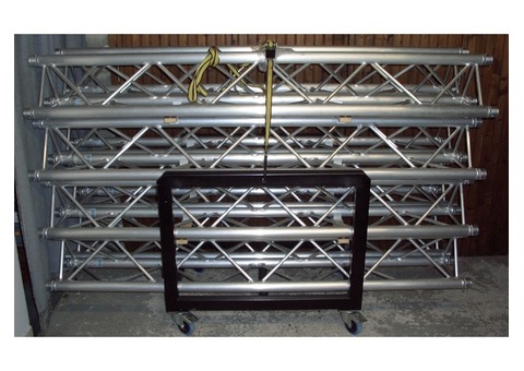 LOT de 8x ou 10x poutrelles alu triangulaires Prolyte X30D en longueur 2M avec chariot