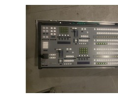 Régie vidéo professionnelle Blackmagic ATEM 2 ME prête à lemploi