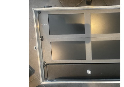 Régie vidéo professionnelle Blackmagic ATEM 2 ME prête à lemploi