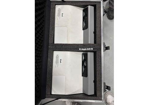 Video projecteur Sony et flight case