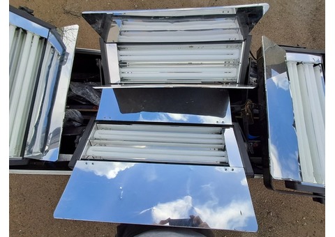 Vend flightcase de 35 x Projecteurs Lupo Starlight 1000 DMX Idéal pour tournage ou photos