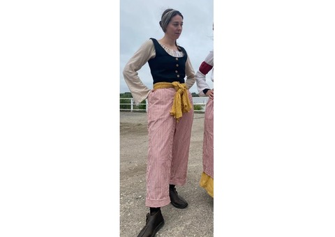 Lot de 4 costumes terroir Tailles S et M