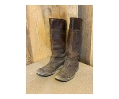 Chaussures en cuir dont poulaines médiévales