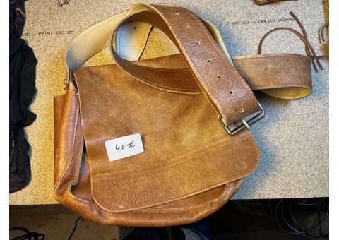 Maroquinerie en cuir doccasion sacs ceintures bourses amp accessoires médiéval