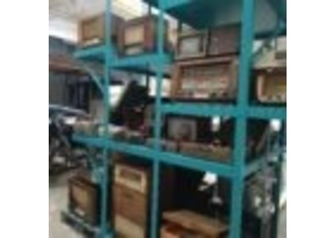 Objet rétro postes radio téléviseurs dépoque