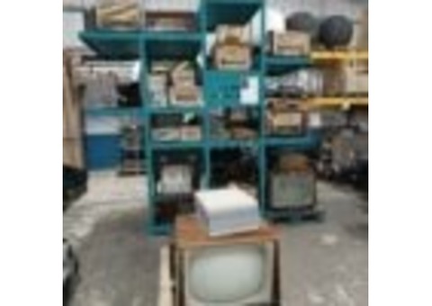 Objet rétro postes radio téléviseurs dépoque