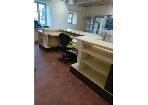 Comptoir accueil en tripli
