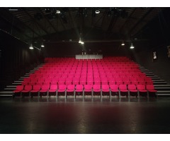 Gradin avec fauteuils