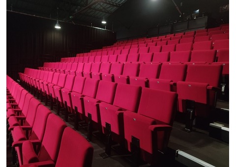 Gradin avec fauteuils