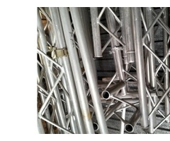 theatre complet scène en bois et grill en aluminium