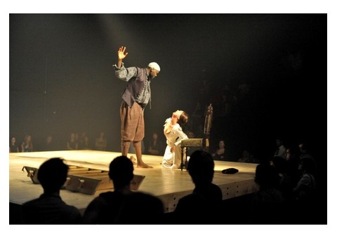 2 Costumes 17ème siècle Homme serviteur Femme noble