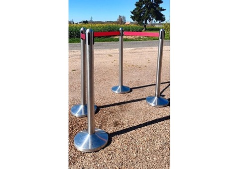 Poteau de file dattente