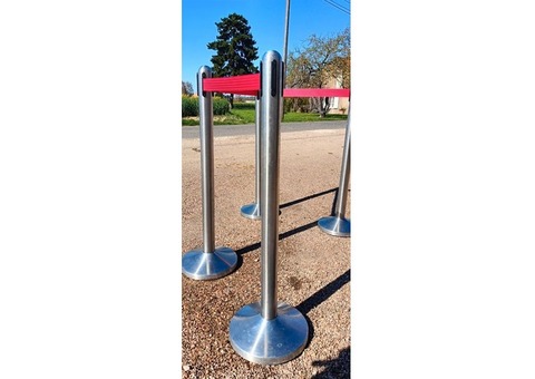 Poteau de file dattente