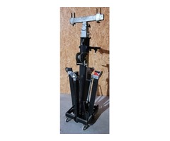 Pieds de levage à crémaillère