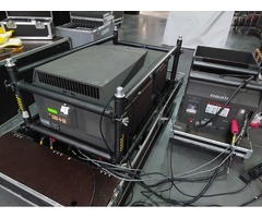 CHRISTIE 30 000 Lumens Roadie HD30K accessoires 3 lampes flightcase 1 optique