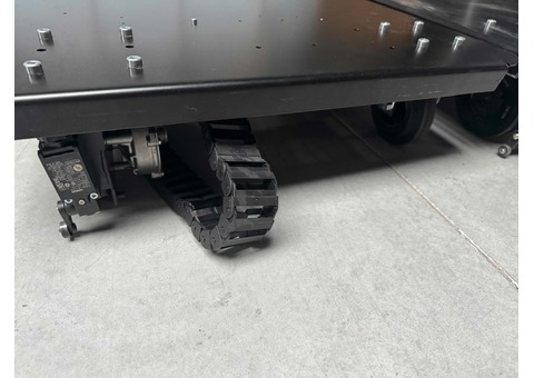 2 plateaux roulants rails DMX Wahlberg