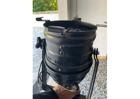 VENTE MATÉRIEL SON ET LUMIÈRE DOCCASION