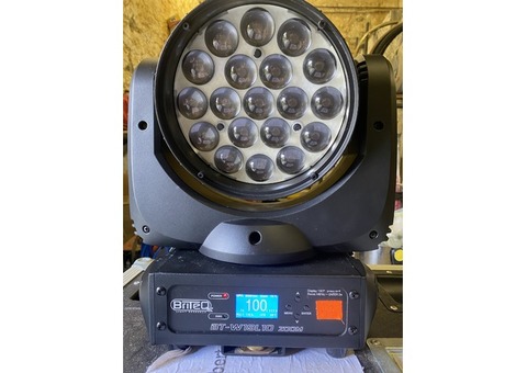 Lot de 4 moving lights Briteq BTW19L10