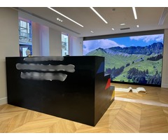 Estrade scénographique noire sur mesure 2 blocs assemblables 300 x 200 x 150 cm