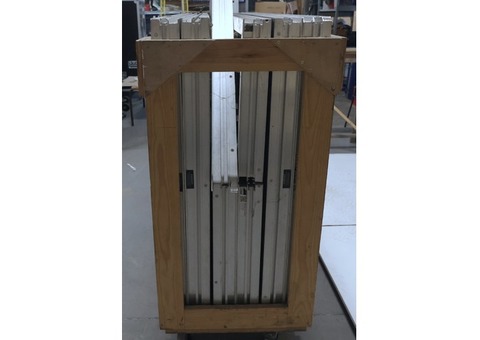 Praticables de scène 200x100 et autres dimensions avec chariot de transport et pieds