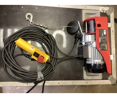 4 Moteurs de Levage 200Kg avec télécommande